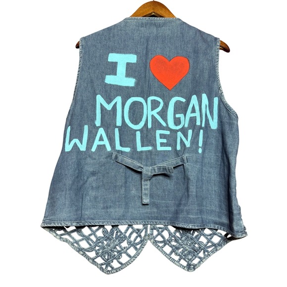 Life Style by LEI Women XL Blue Denim Floral Cutout Button Front Vest Upcycled - Picture 3 of 9